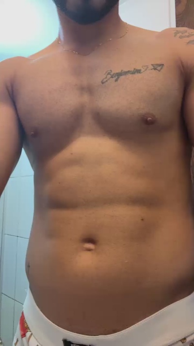 DTW1 live cam on Cam4