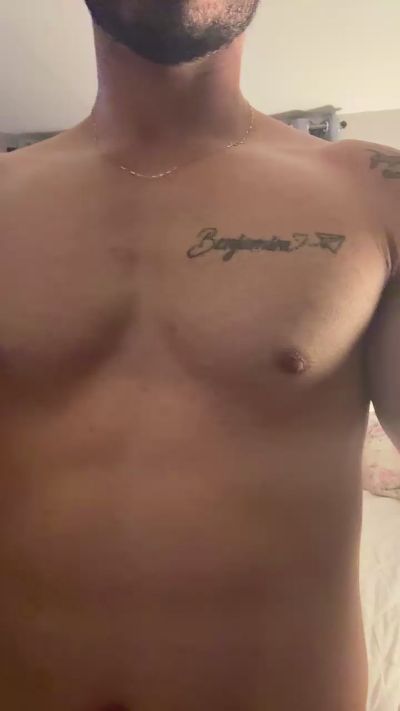 DTW1 live cam on Cam4