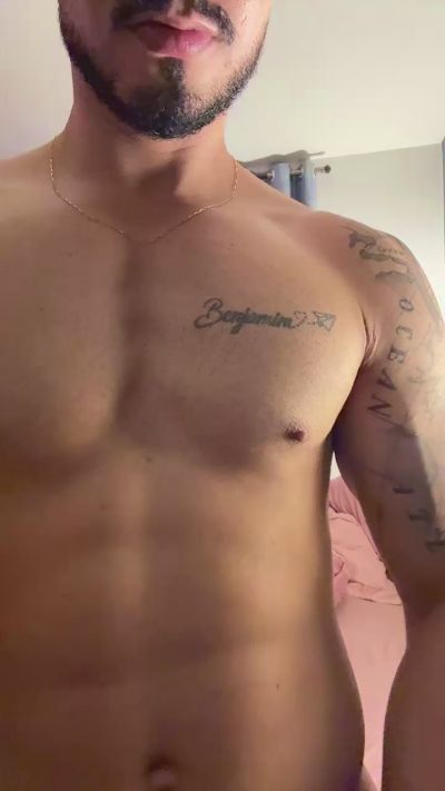 DTW1 live cam on Cam4