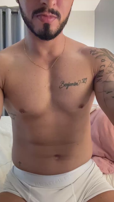 DTW1 live cam on Cam4