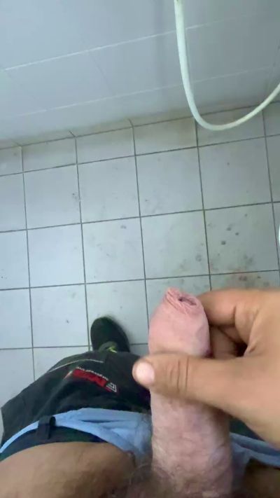 Daddas28 live cam on Cam4