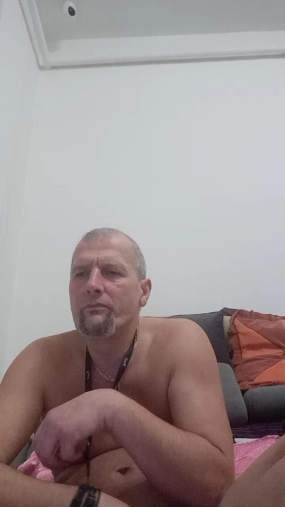 Daddy0076 Live Cam on Cam4 and RICams