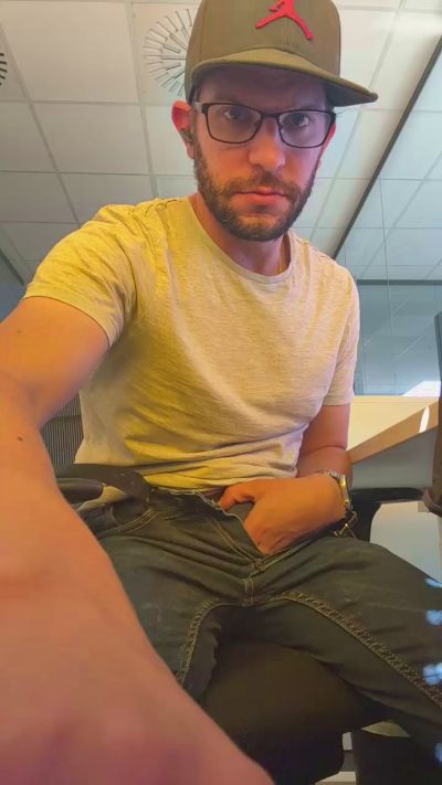 DaddyLive live cam on Cam4