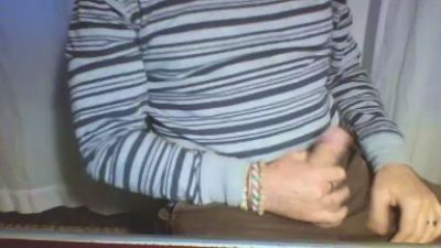 DaddyNextRoom75 live cam on Cam4