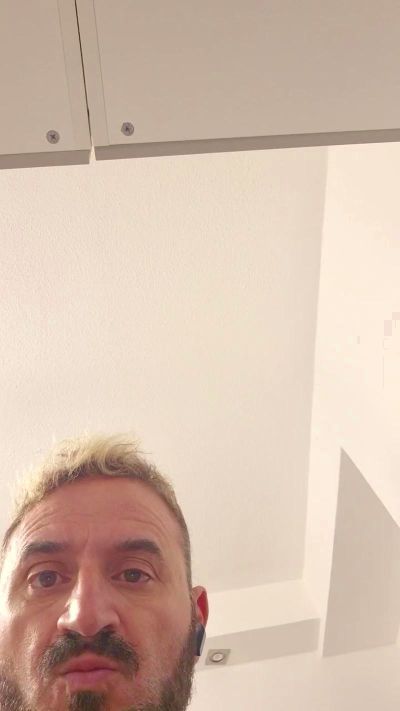 Daddy_bigdick40 live cam on Cam4