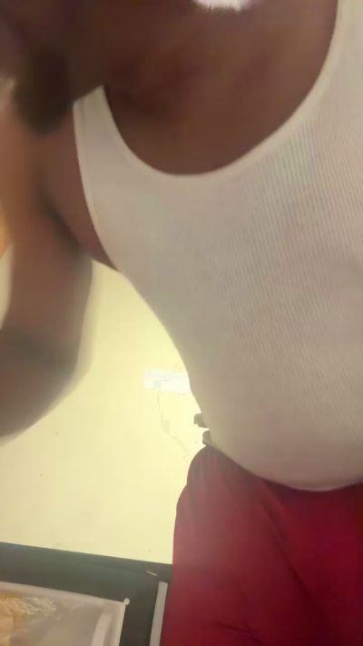 Daddyduemoore live cam on Cam4