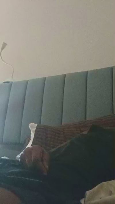 Daddyslut4u live cam on Cam4