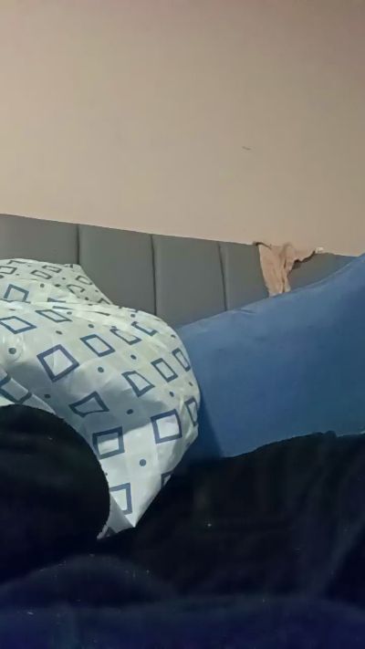 Daddyslut4u live cam on Cam4