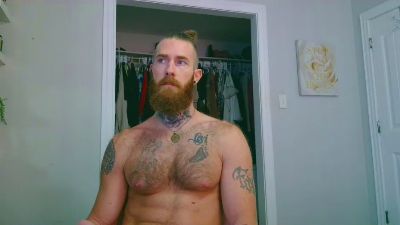 Daddyunlocked1 live cam on Cam4