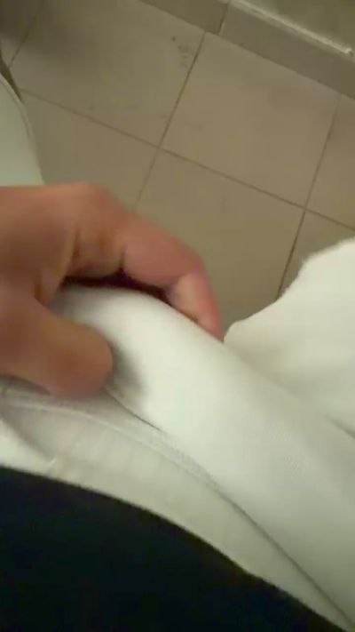 Dadi00 live cam on Cam4