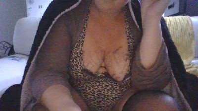 Daeneris52 live cam on Cam4