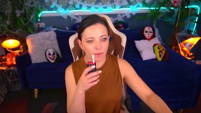 Dafni_Mon live cam on Cam4