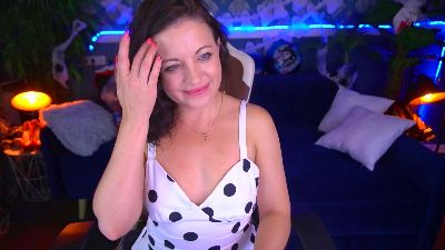 Dafni_Mon live cam on Cam4