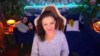 Dafni_Mon live cam on Cam4