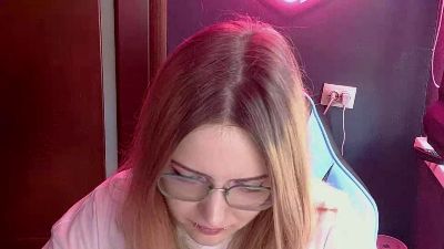 DainaBenavente live cam on Cam4