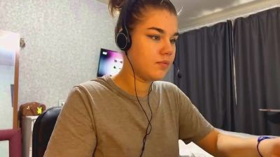 DaiseyWalrond live female webcam from France