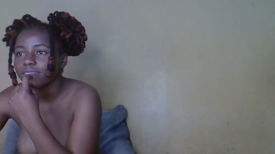 Daisyy_Delight live cam on Cam4
