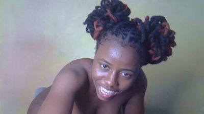 Daisyy_Delight live cam on Cam4