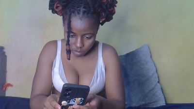 Daisyy_Delight live cam on Cam4
