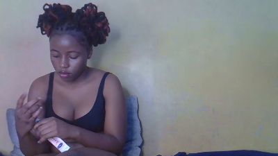 Daisyy_Delight live cam on Cam4