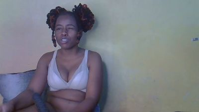 Daisyy_Delight live cam on Cam4