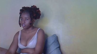 Daisyy_Delight live cam on Cam4