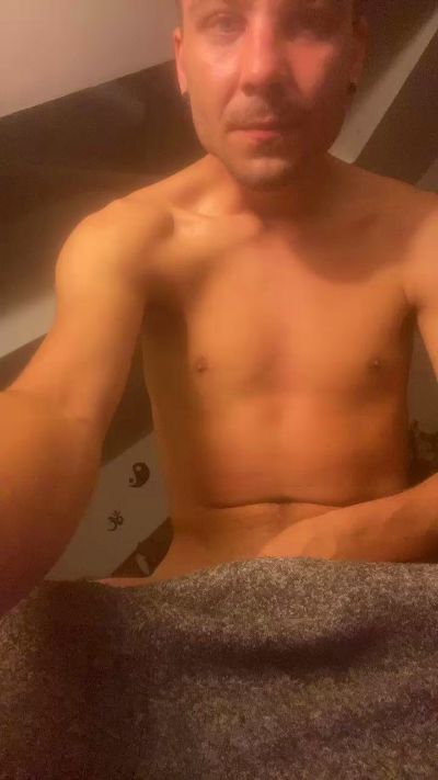 Daiw86 live cam on Cam4