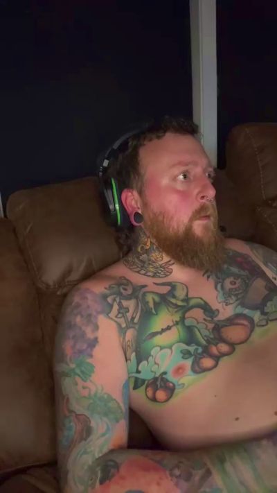 DaleEarnHard live cam on Cam4