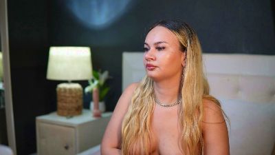 DaliaParis live cam on Cam4