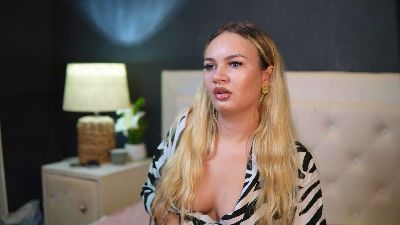 DaliaParis live cam on Cam4