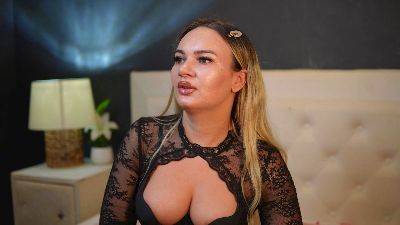 DaliaParis live cam on Cam4