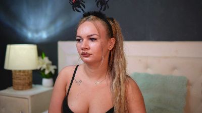 DaliaParis live cam on Cam4