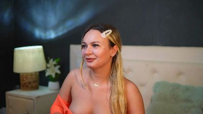 DaliaParis live cam on Cam4