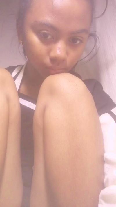 Daliah02 live cam on Cam4