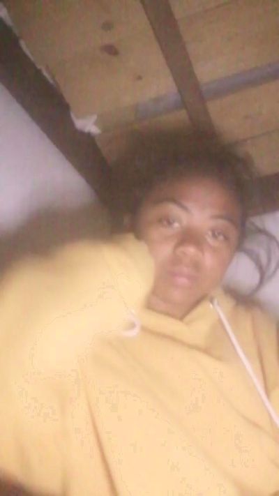 Daliah02 live cam on Cam4
