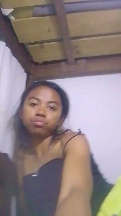 Daliah02 live cam on Cam4