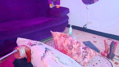 DalianaGounbolt live cam on Cam4