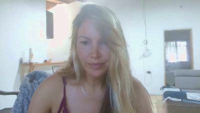 Dalila_girl live cam on Cam4