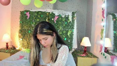 DamelisGrey live cam on Cam4