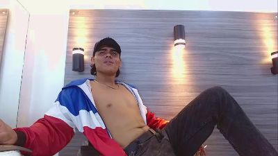 DamianFrostt live cam on Cam4