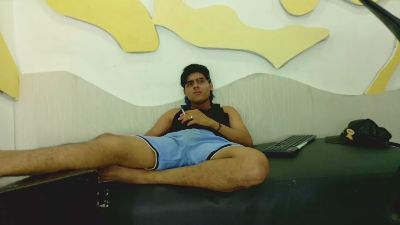 DamianFrostt live cam on Cam4