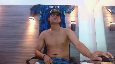 DamianFrostt live cam on Cam4