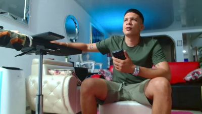 Damyan_2003 live cam on Cam4