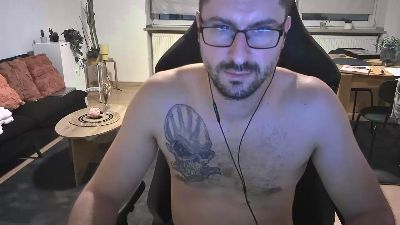 Dan_the_Man405 live cam on Cam4