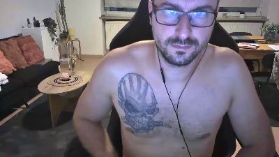 Dan_the_Man405 live cam on Cam4