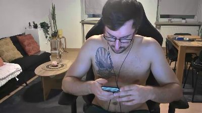 Dan_the_Man405 live cam on Cam4