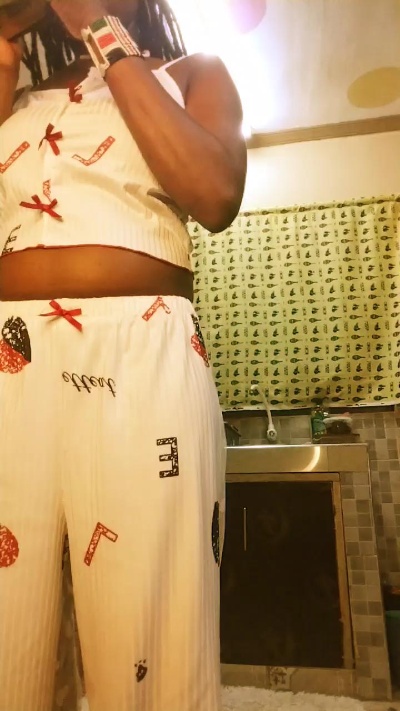 Dance254 live cam on Cam4