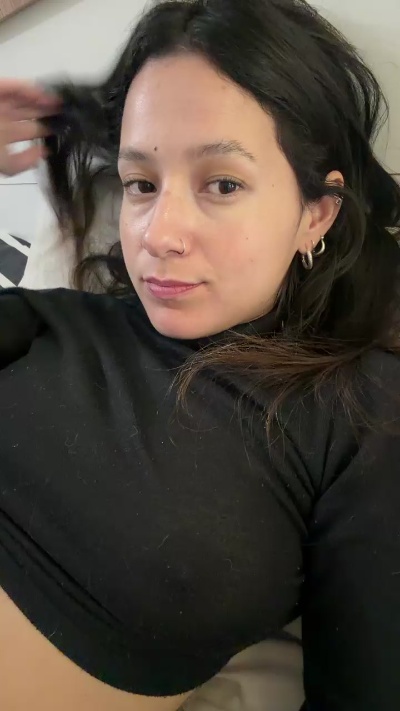 Dancebymyself live cam on Cam4