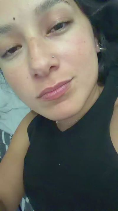 Dancebymyself live cam on Cam4