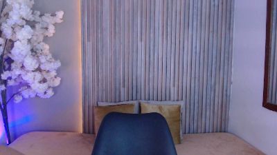 Danhia_hott live cam on Cam4